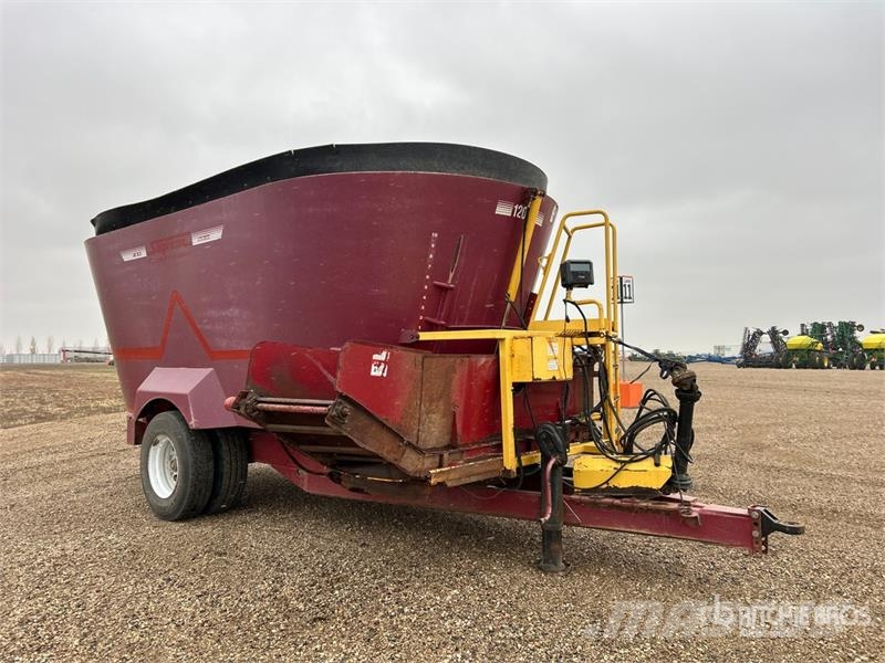 Supreme 1200T S/A Feed Mixer Кормораздатчики