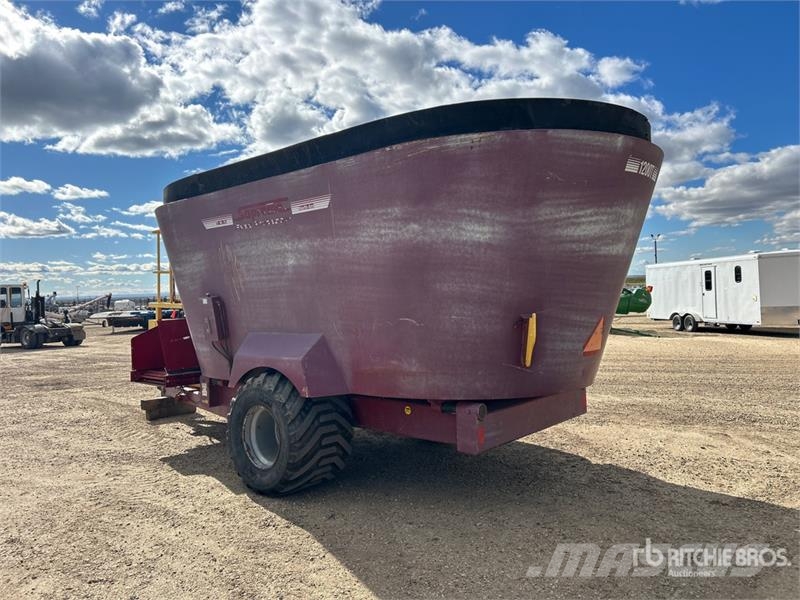 Supreme International 1200T S/A Feed Mixer Кормораздатчики