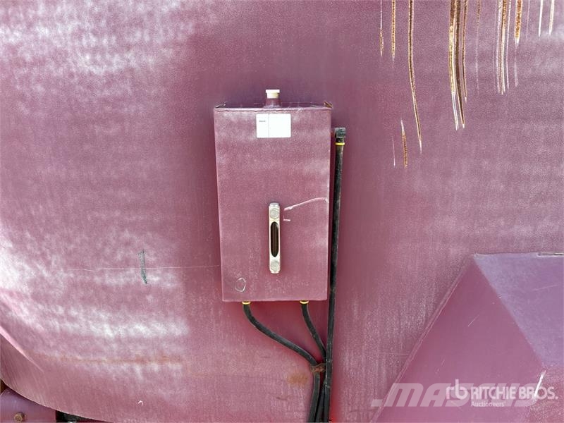 Supreme International 1200T S/A Feed Mixer Кормораздатчики