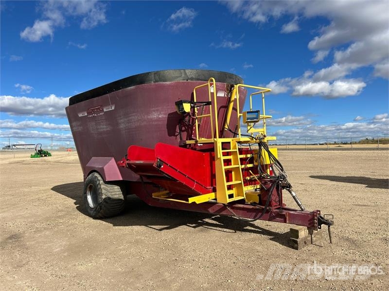 Supreme International 1200T S/A Feed Mixer Кормораздатчики