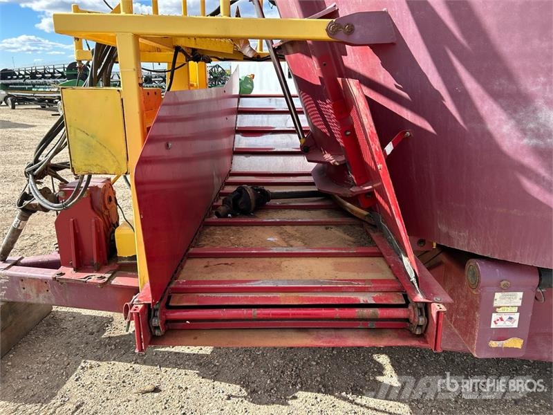 Supreme International 1200T S/A Feed Mixer Кормораздатчики