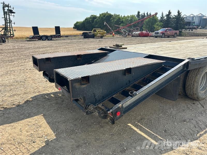 Suretrac 25 ft T/A Equipment Trailer Biltransportsläp