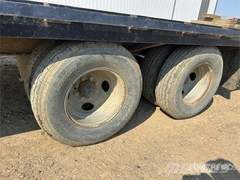 Suretrac 25 ft T/A Equipment Trailer Biltransportsläp