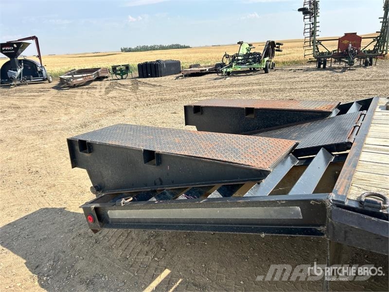 Suretrac 25 ft T/A Equipment Trailer Biltransportsläp