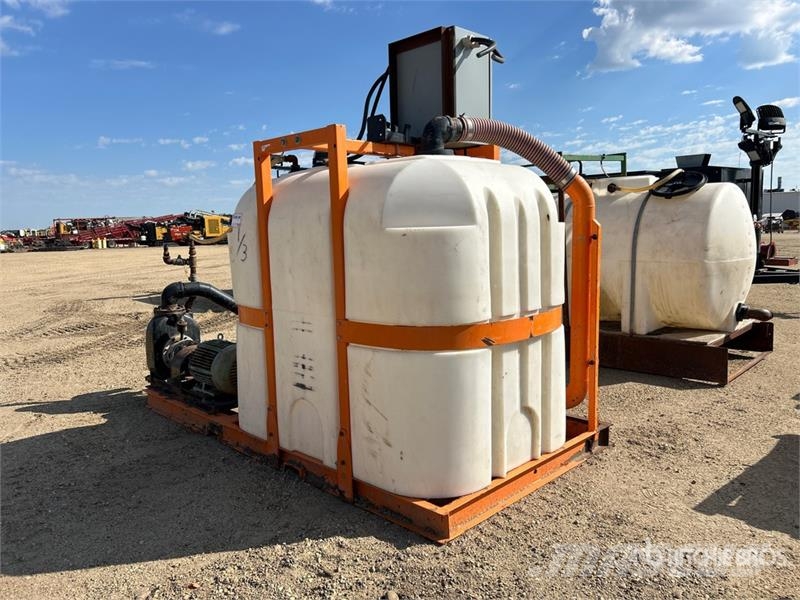  Surface To  Inc SAM SR. 750 Plastic Mud Mixing Tan 연료 및 첨가제 탱크
