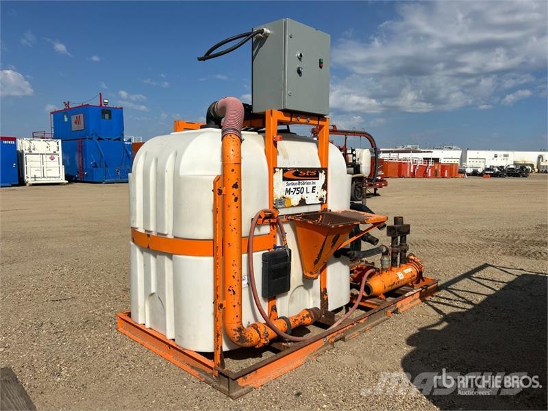  Surface To  Inc SAM SR. 750 Plastic Mud Mixing Tan 연료 및 첨가제 탱크