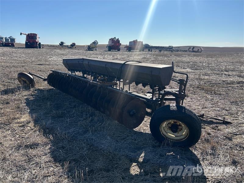  Surflex 14 ft Seed Drill Kylvökoneet
