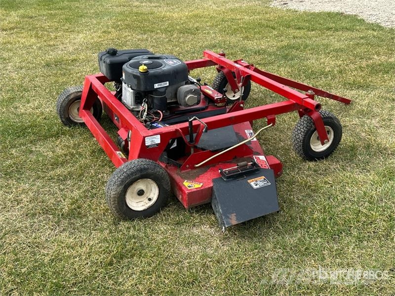 Swisher 60 in Quad Mower ماكينات زراعية - غير ذلك