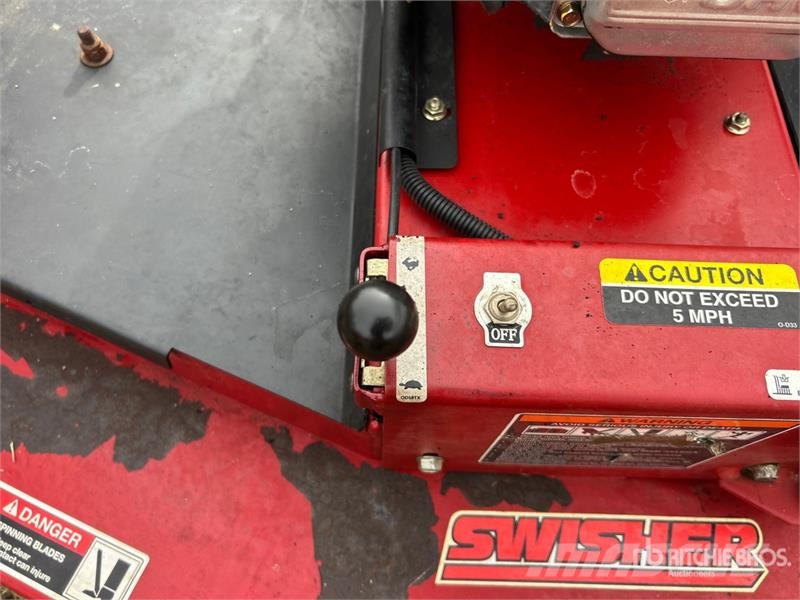  Swisher 60 in Quad Mower ماكينات زراعية - غير ذلك