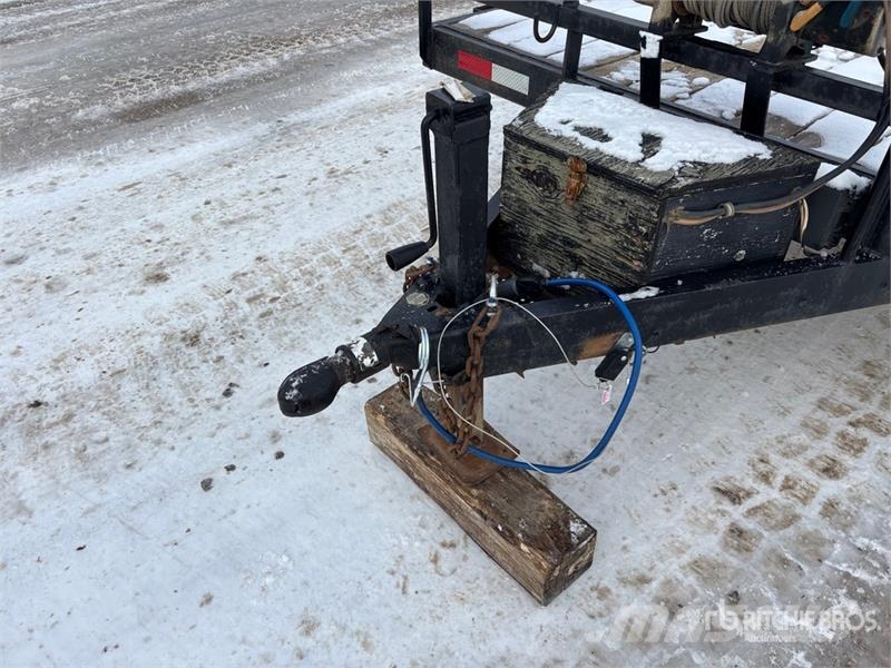  SWS 18 ft T/A Equipment Trailer Прицепы-Автовозы