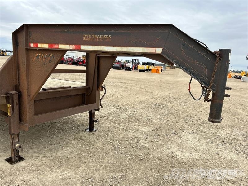 SWS 24 ft T/A Gooseneck Equipment Trailer Autotreilerid