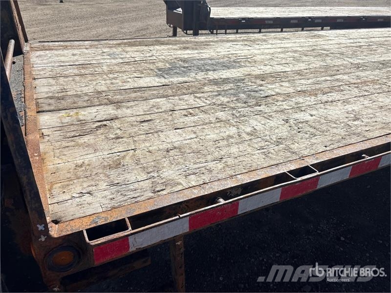 SWS 35 ft Tri/A Gooseneck Equipment Trailer Car carrier