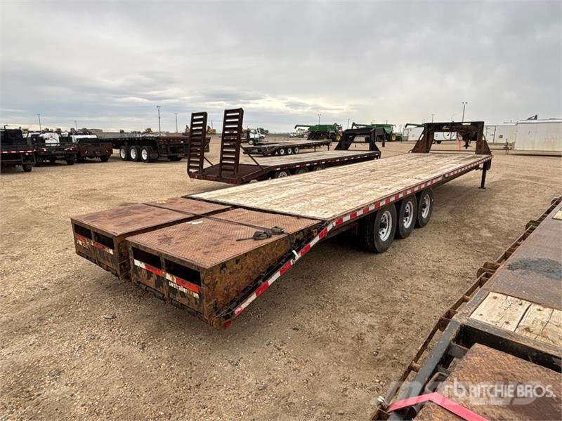 SWS 35 ft Tri/A Gooseneck Equipment Trailer Járműszállító pótkocsik