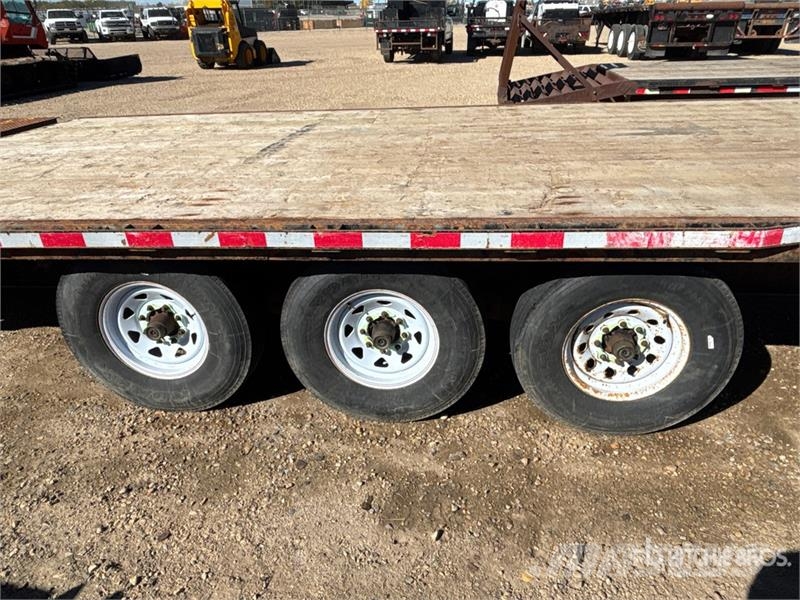 SWS 35 ft Tri/A Gooseneck Equipment Trailer Car carrier
