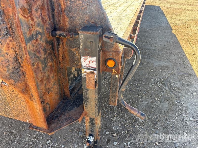 SWS 35 ft Tri/A Gooseneck Equipment Trailer Car carrier