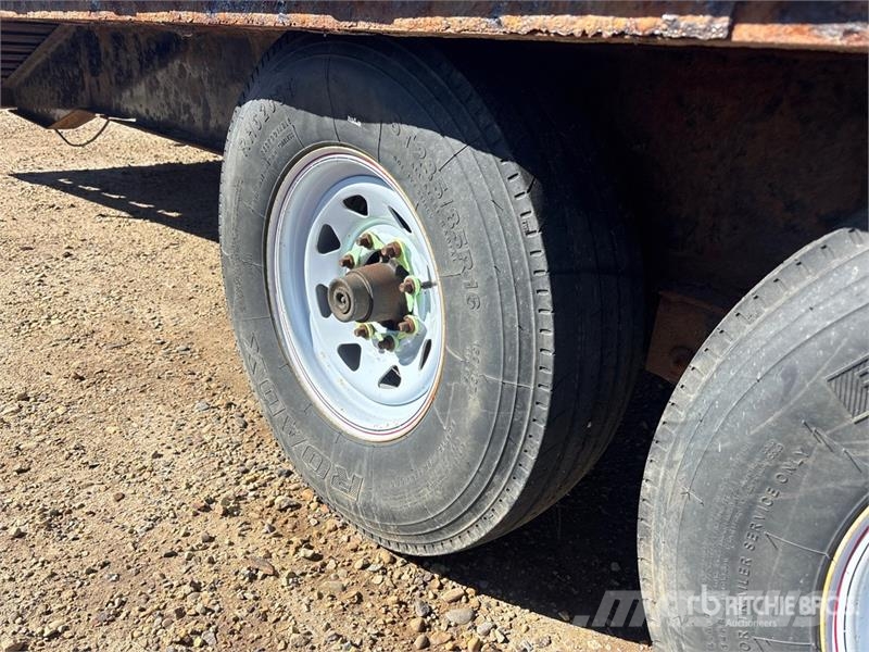 SWS 35 ft Tri/A Gooseneck Equipment Trailer Car carrier