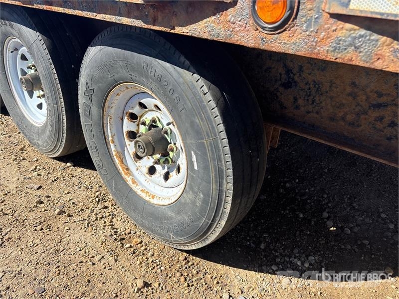 SWS 35 ft Tri/A Gooseneck Equipment Trailer Car carrier