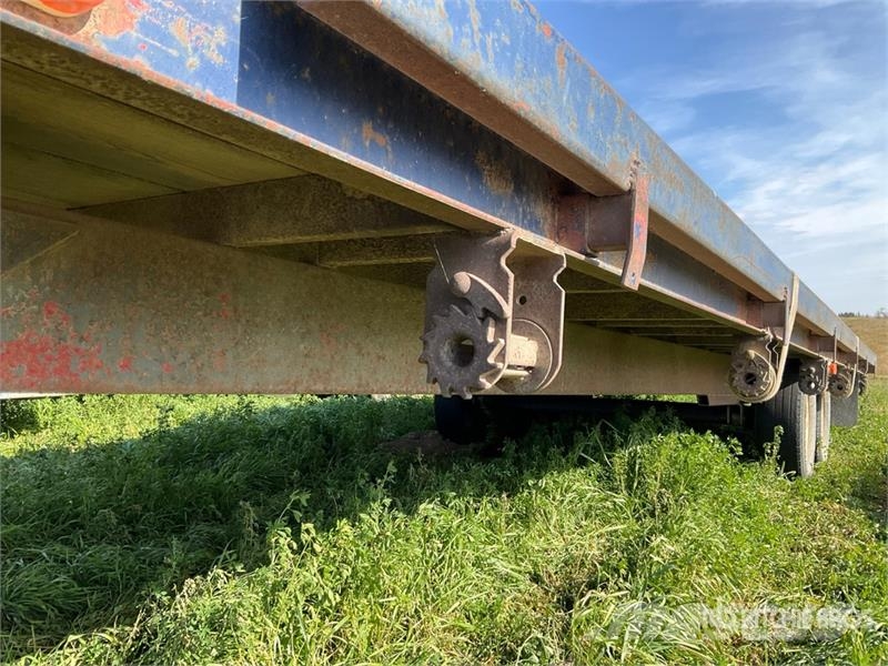 T/A 25 ft Bale Wagon Bale trailers