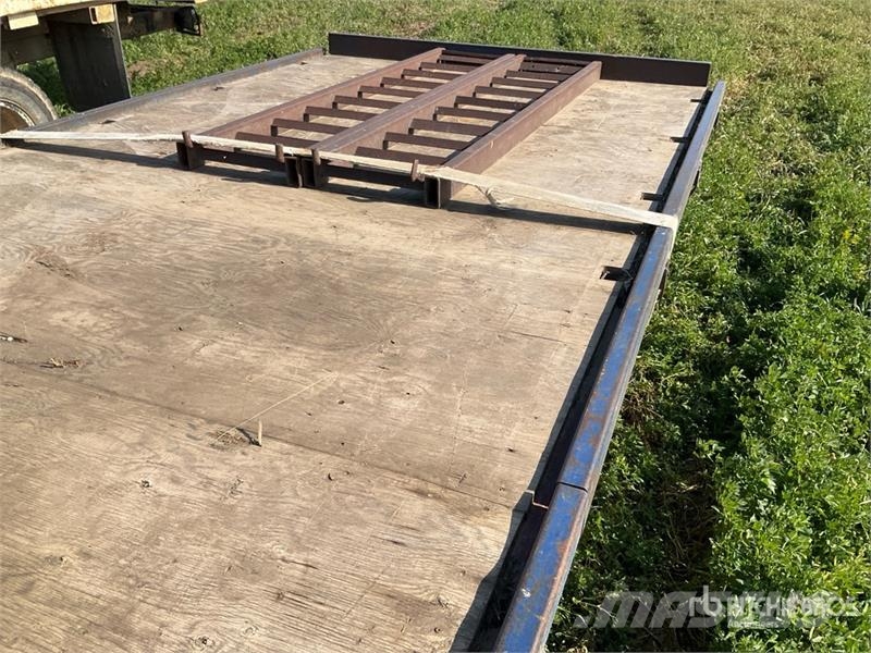 T/A 25 ft Bale Wagon Bale trailers