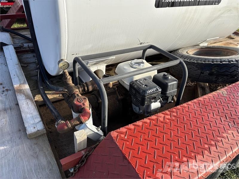T/A Fuel Trailer 罐式拖车