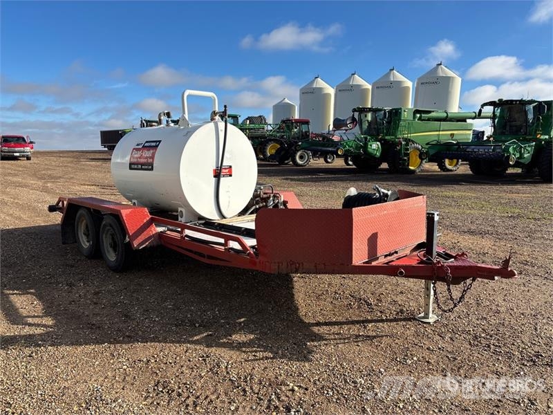 T/A Fuel Trailer 罐式拖车