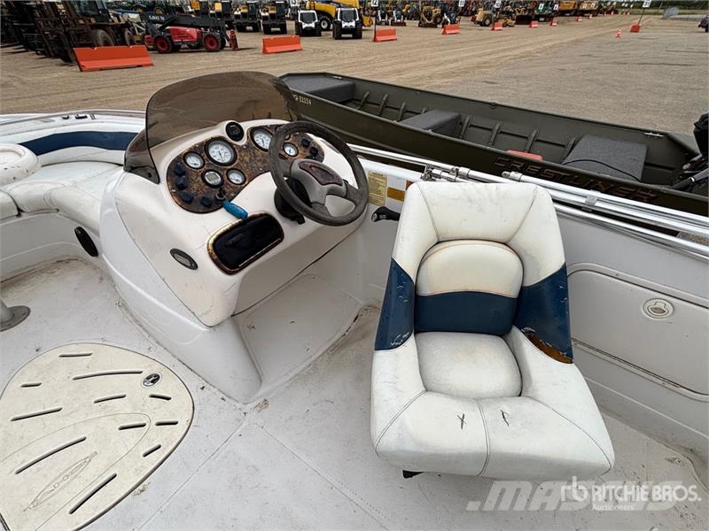  Tahoe 22 ft Bowrider Boat Работни лодки / Баркаси
