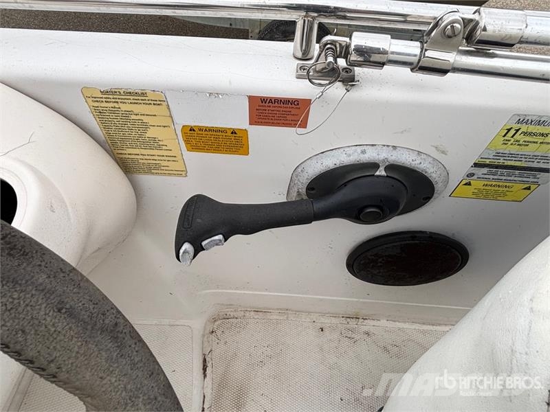  Tahoe 22 ft Bowrider Boat Работни лодки / Баркаси