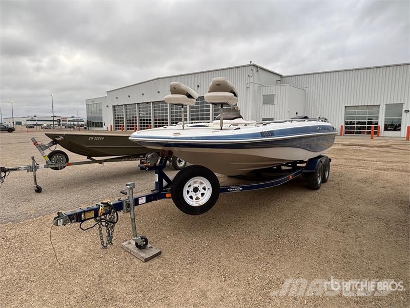  Tahoe 22 ft Bowrider Boat Работни лодки / Баркаси