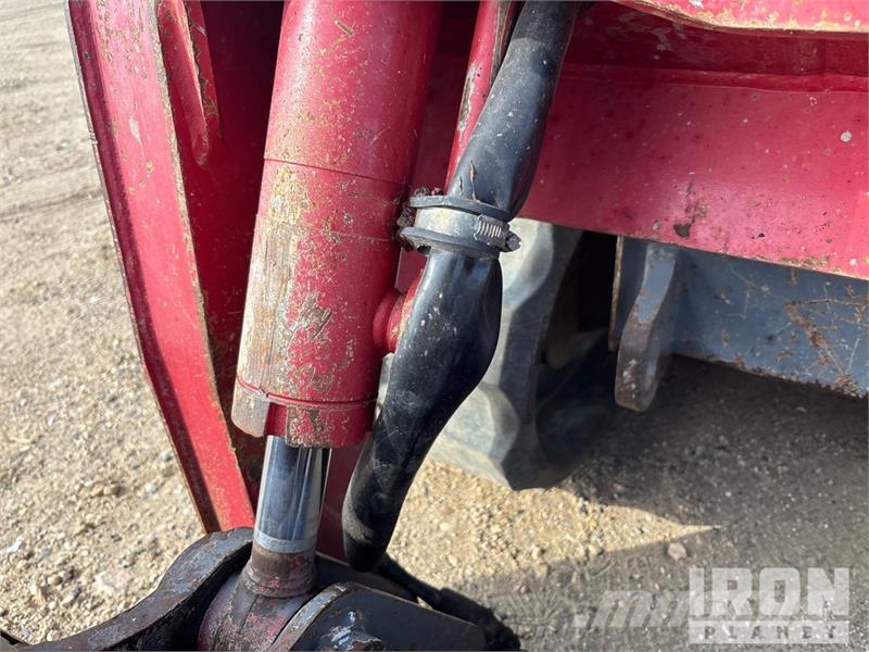 Takeuchi TL10V-2 Two-Speed Compact Track Loader Kompaktlastare