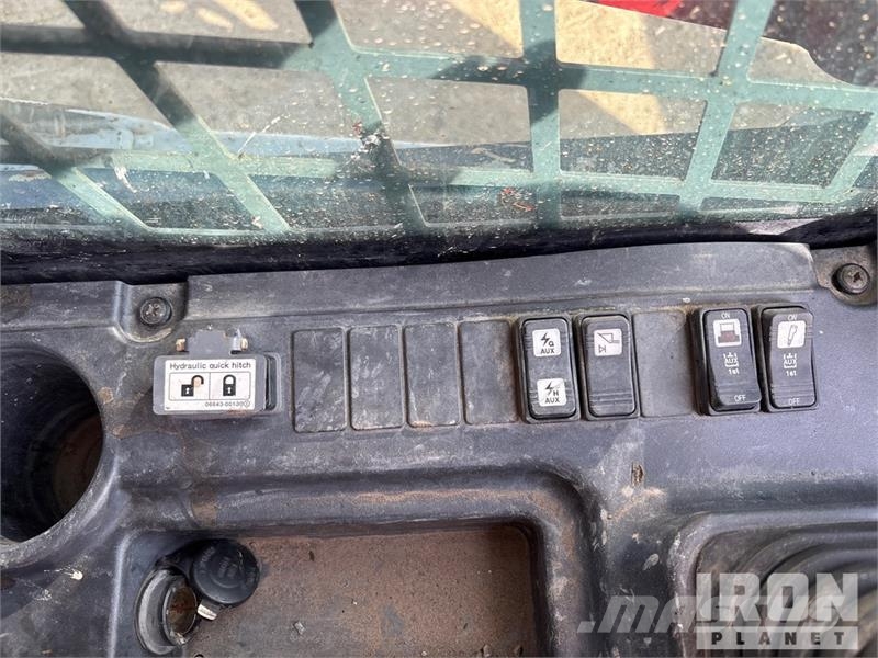 Takeuchi TL10V-2 Two-Speed Compact Track Loader Kompaktlastare