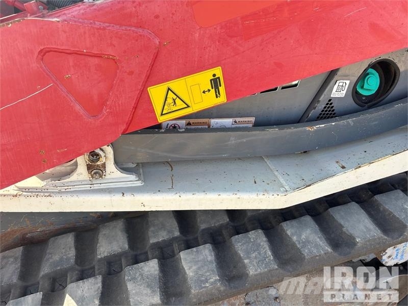 Takeuchi TL10V-2 Two-Speed Compact Track Loader Kompaktlastare