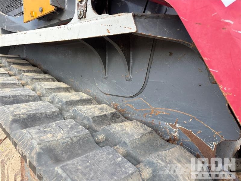 Takeuchi TL10V-2 Two-Speed Compact Track Loader Kompaktlastare
