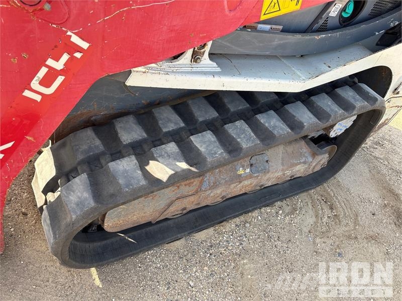 Takeuchi TL10V-2 Two-Speed Compact Track Loader Kompaktlastare