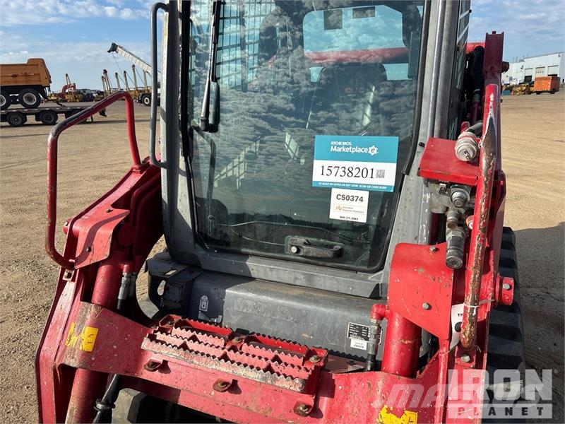 Takeuchi TL10V-2 Two-Speed Compact Track Loader Kompaktlastare