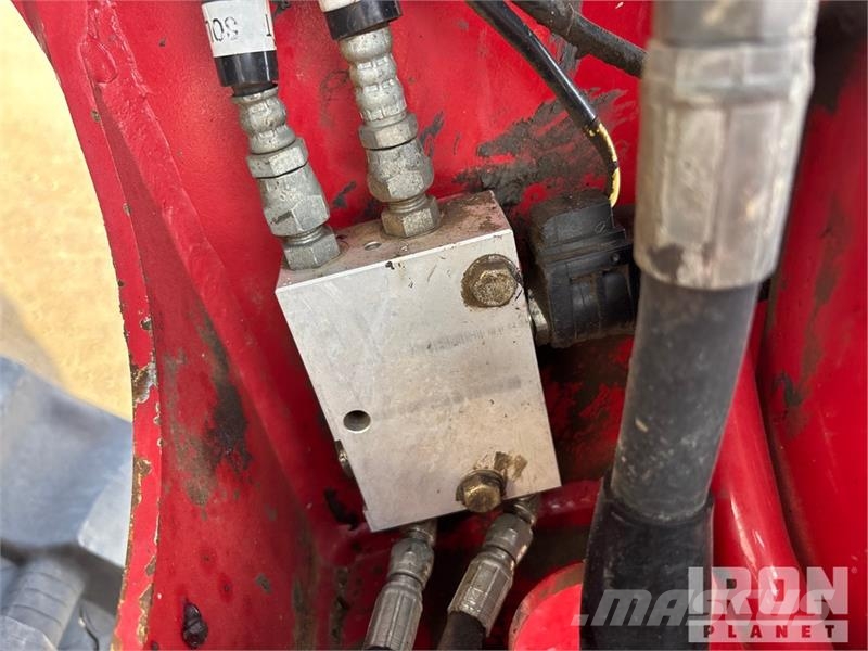 Takeuchi TL10V-2 Two-Speed Compact Track Loader Kompaktlastare