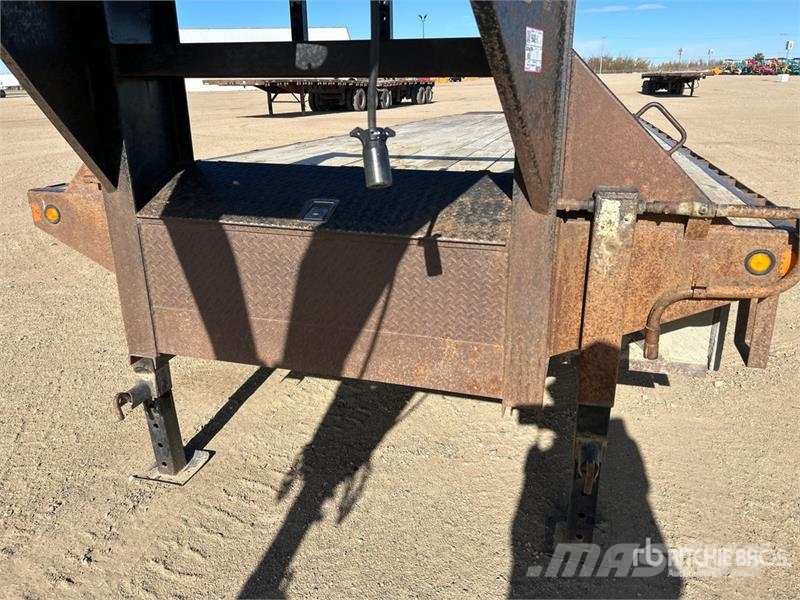 Tarnel 30 ft T/A Gooseneck Equipment Trailer Rimorchio per il trasporto di veicoli