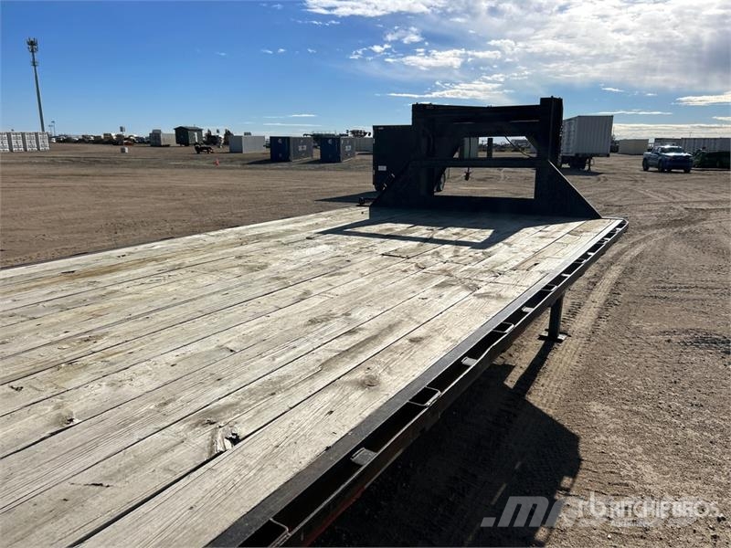 Tarnel 30 ft T/A Gooseneck Equipment Trailer Rimorchio per il trasporto di veicoli