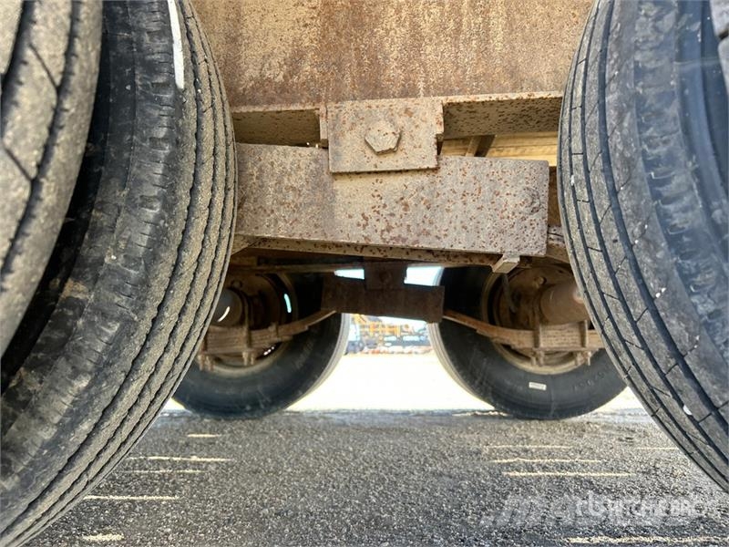 Tarnel 30 ft T/A Gooseneck Equipment Trailer Rimorchio per il trasporto di veicoli