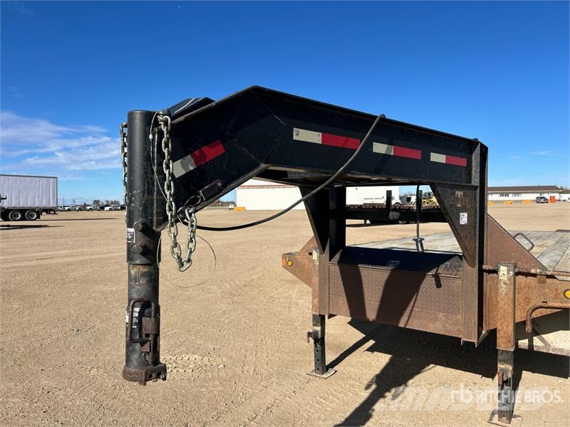 Tarnel 30 ft T/A Gooseneck Equipment Trailer Rimorchio per il trasporto di veicoli