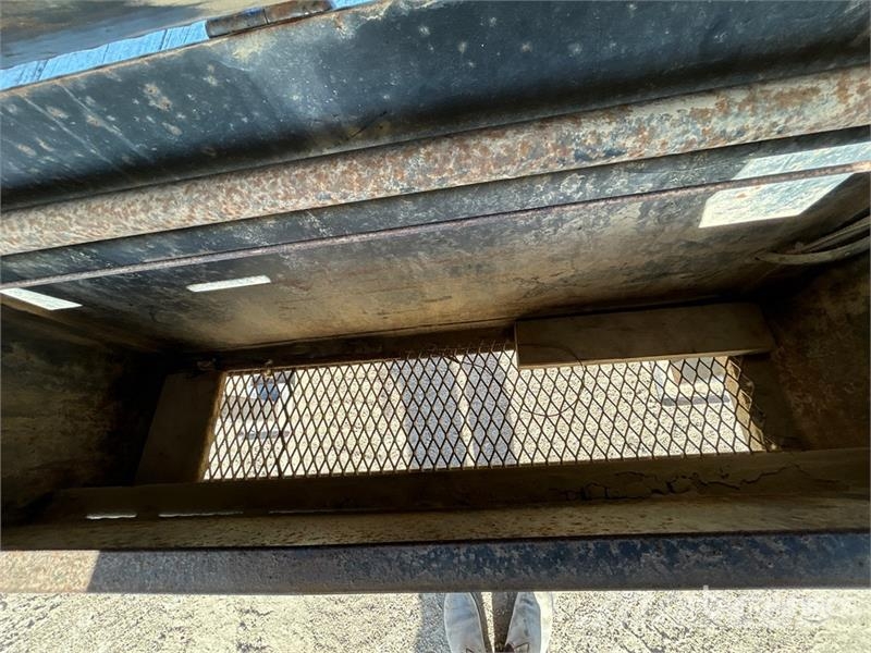 Tarnel 30 ft T/A Gooseneck Equipment Trailer Rimorchio per il trasporto di veicoli