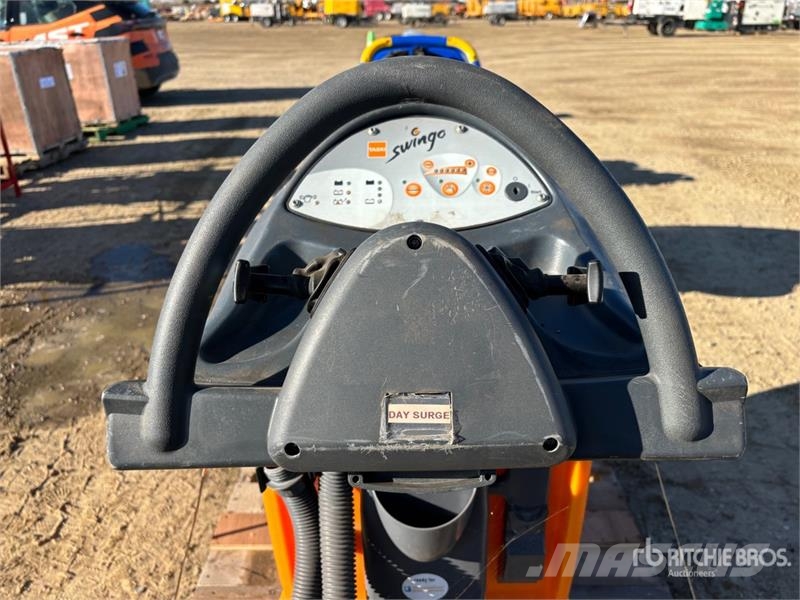 Taski Swingo Walk-Behind Floor Scrubber Autre remorque agricole
