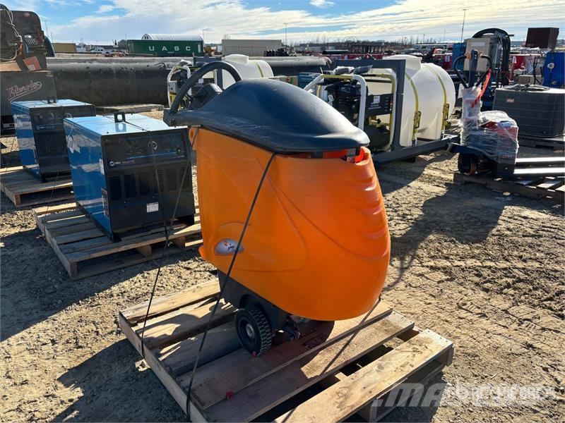 Taski Swingo Walk-Behind Floor Scrubber Autre remorque agricole