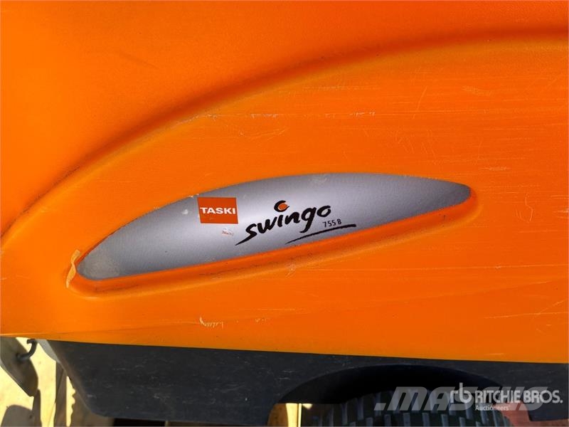 Taski Swingo Walk-Behind Floor Scrubber Autre remorque agricole
