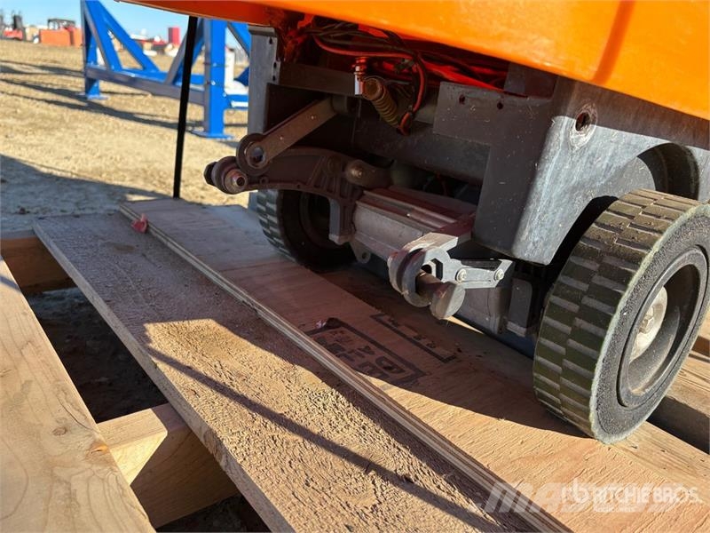 Taski Swingo Walk-Behind Floor Scrubber Autre remorque agricole
