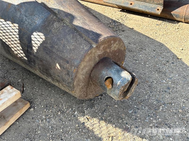 Tauras 24 In Pneumatic Hammer Boru hattı ekipmanları