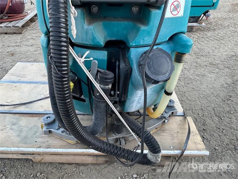Tennant Echo T5 Walk-Behind Floor Scrubber 其他拖车