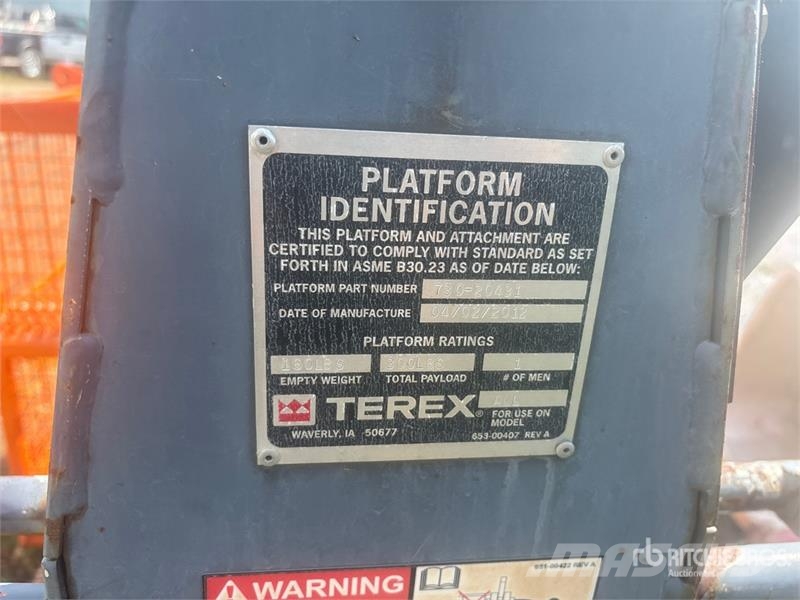 Terex 24 in 300 lb Personnel Basket - Fits Bucket Truck Mât vertical