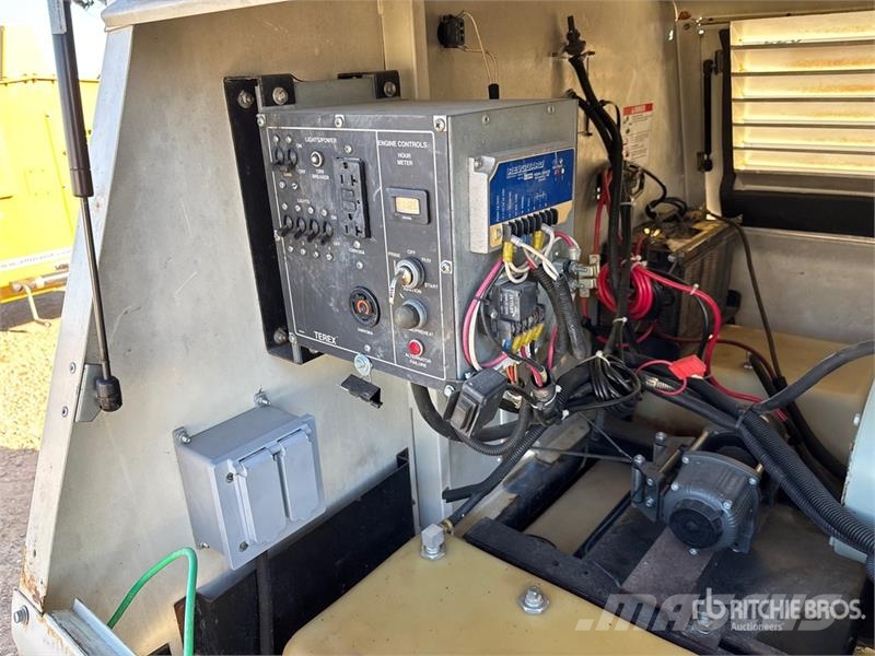Terex AL5 Lichtmasten