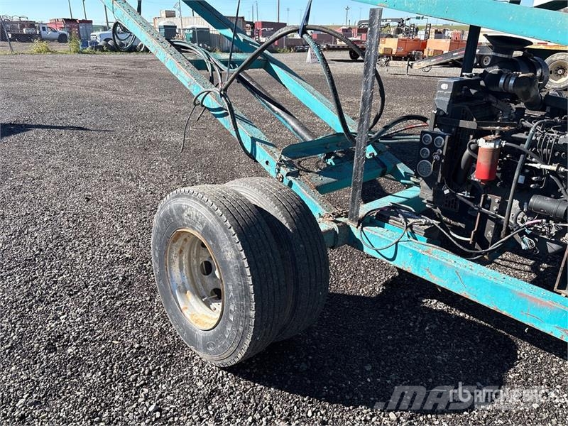 Terex Powerscreen M85 30 in x 60 ft Portable Radial Stac Otros