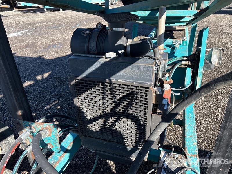 Terex Powerscreen M85 30 in x 60 ft Portable Radial Stac Otros